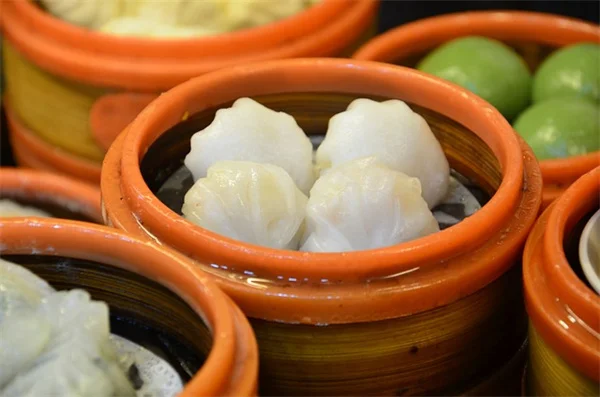 イチゴの収穫までの期間、品種と植え方でここまで変わる！